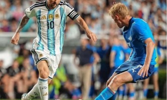 Argentyna pokonuje Islandię 3:0, a Messi strzela gola