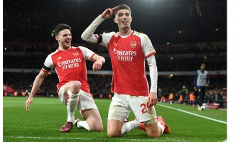 Arsenal umacnia się na pierwszym miejscu