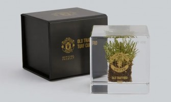 Manchester United rozpoczął sprzedaż fragmentów murawy z Old Trafford